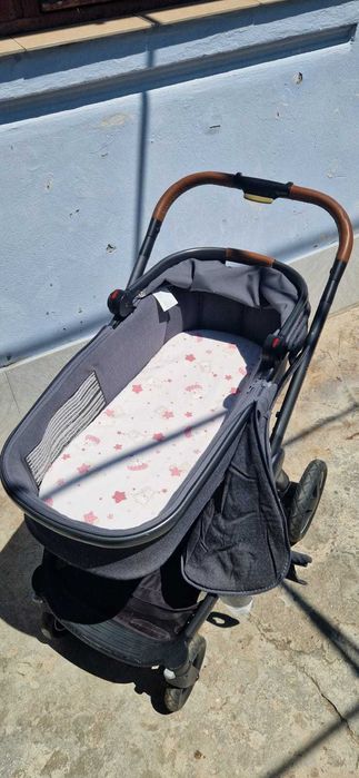 Carucior Maxi Cosi 3 in 1 + Baza Auto Isofix
