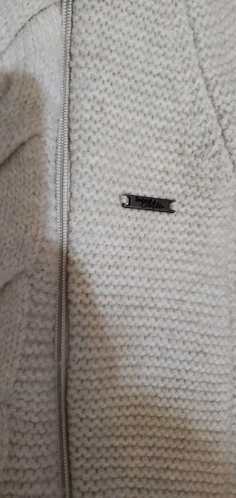 Combinezon tricotat pentru bebeluşi