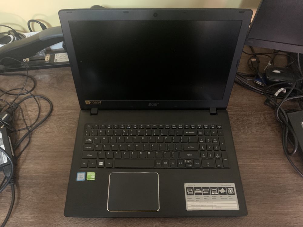 Laptop Acer Aspire E5-575G i3-7100U 8GB RAM SSD 256GB