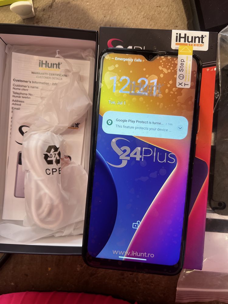 Telefon iHunt S24 Plus 128 GB + 4 GB