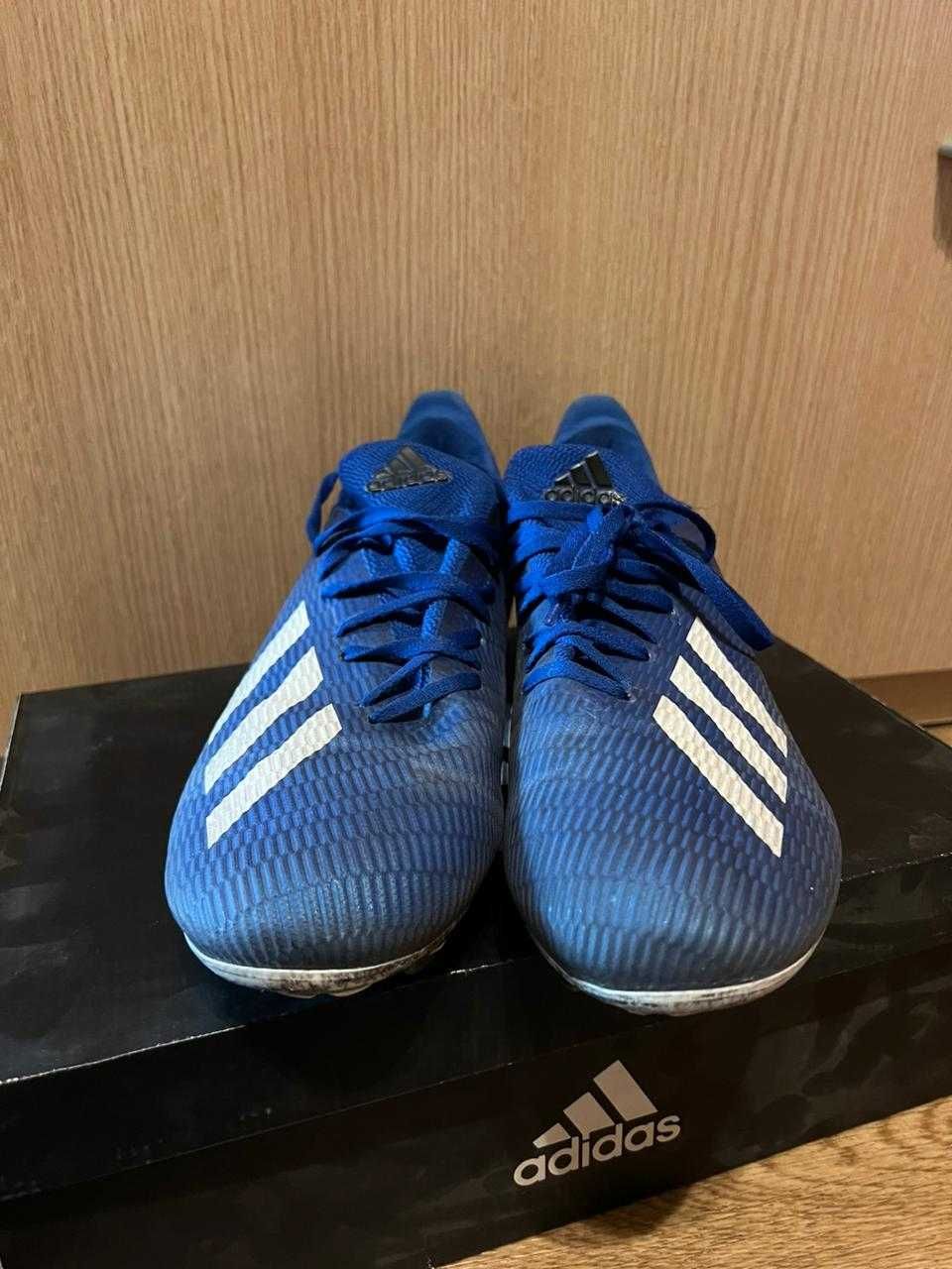 Футбольные бутсы Adidas X19.3