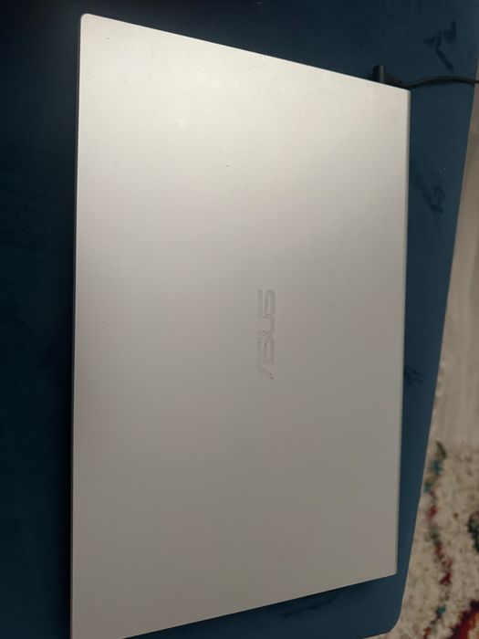 Vand laptop asus vivobook