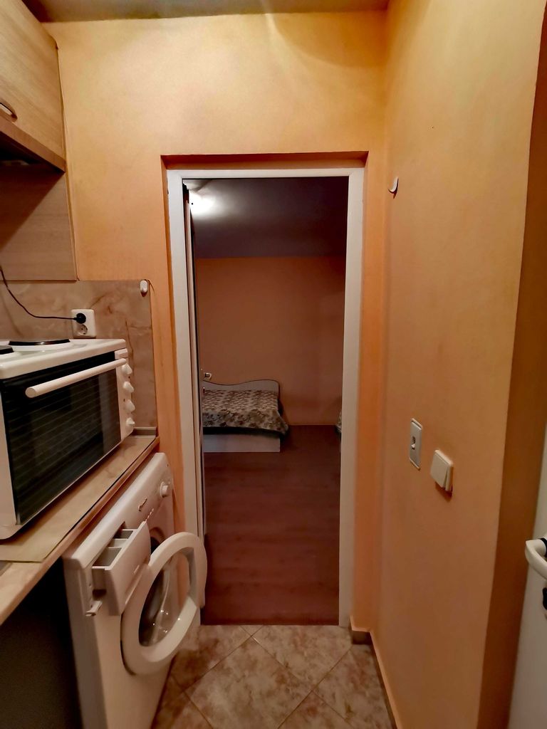 Дава се под наем Едностаен апартамент в Бургас, Възраждане - 30 кв.м за 175 € - Снимка #9