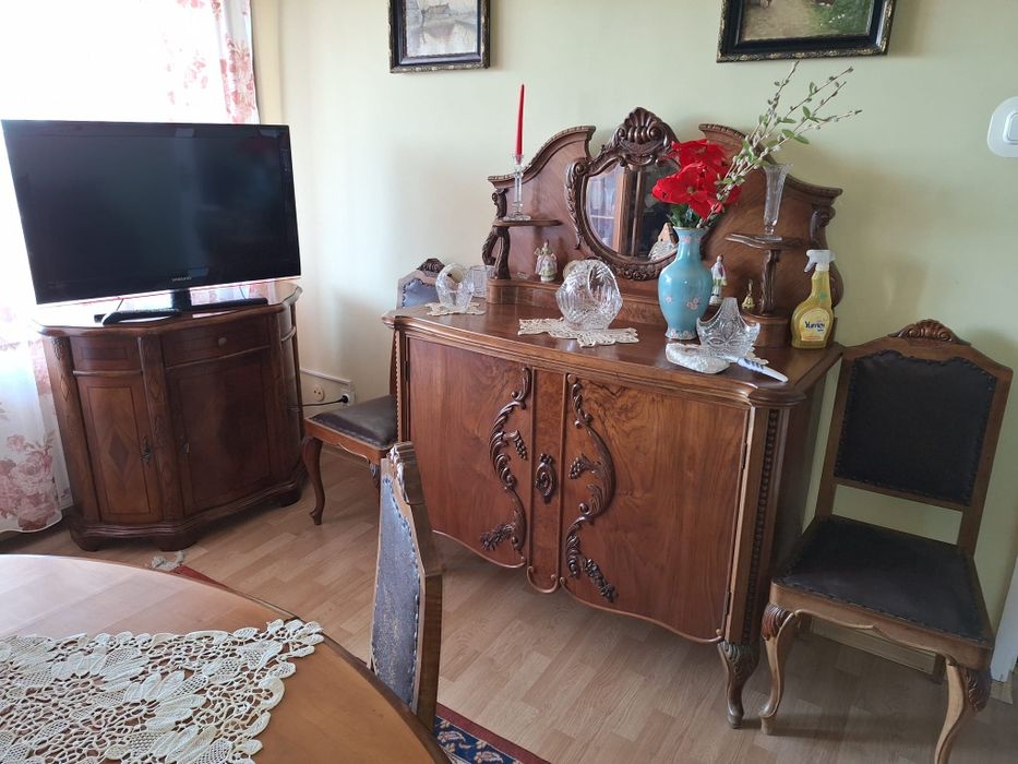 Mobilă vintage impecabilă