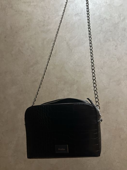 дамска чанта bershka