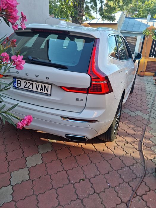 Volvo xc60 Benzină Mild-Hibrid 215 cp Head up Display