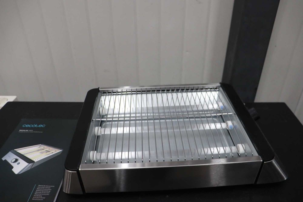 Cecotec, Хоризонтален плосък тостер NiceSlice,неръждаема стомана 1000W