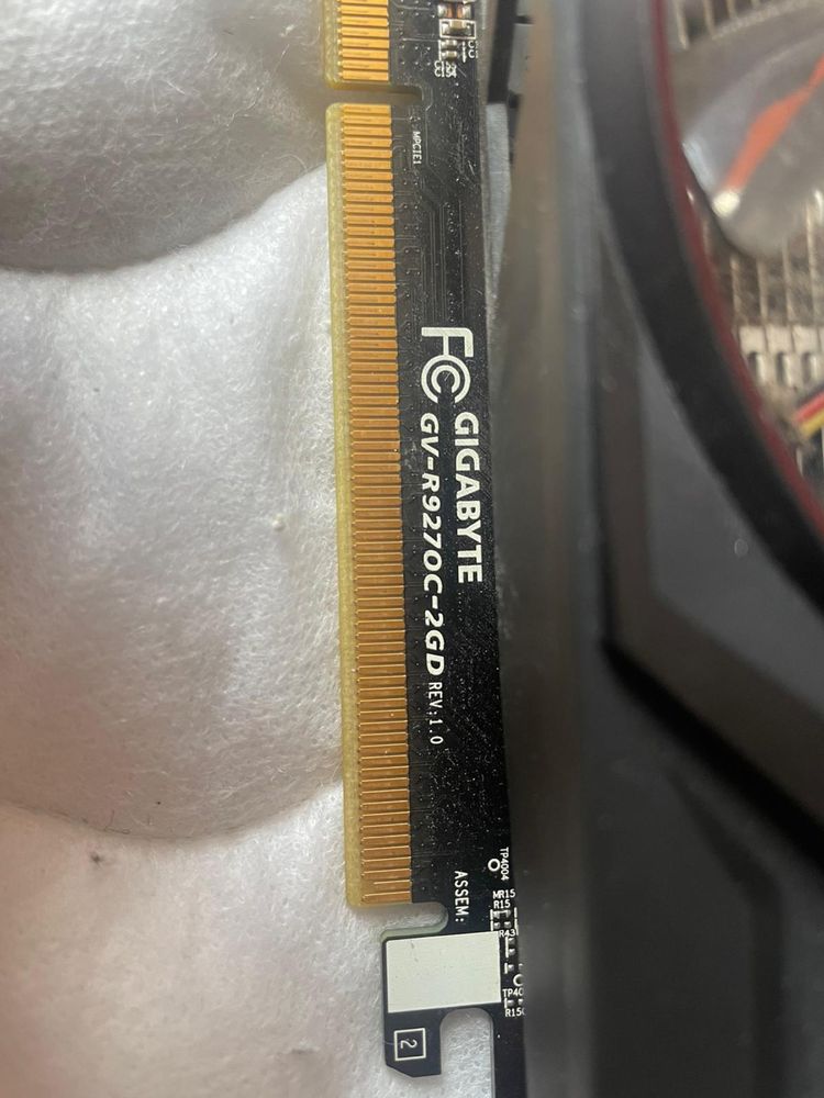 Placa video R9 240 2GB