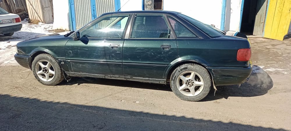 Ауди 80б4 в хорошем состоянии