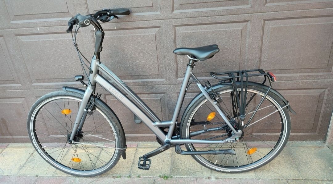 Bicicleta Gazelle Chamonix S8 pe curea