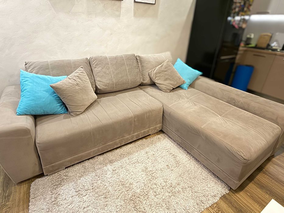 РАЗТЕГАТЕЛЕН ДИВАН РЪЧНО ИЗРАБОТЕН направен по поръчка от мебелист