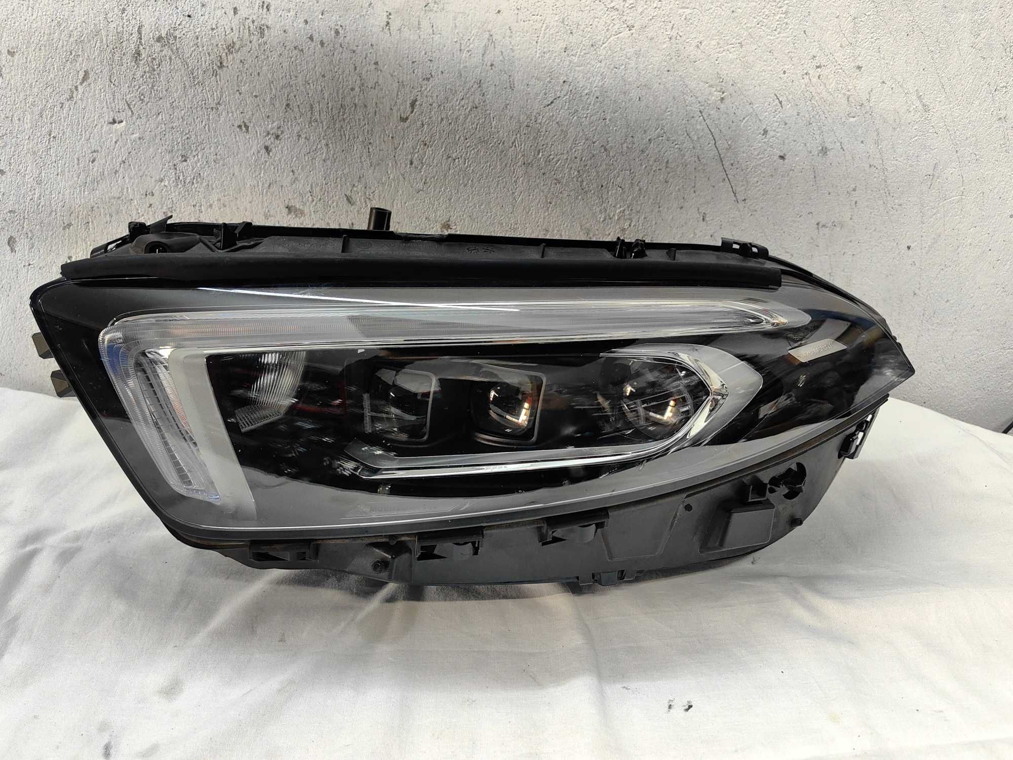 Оригинален фар Мерцедес 177  Mercedes A 177 MULTIBEAM