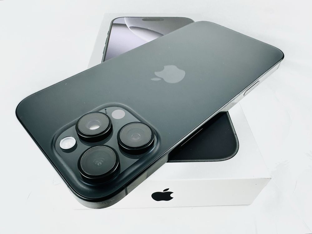 Apple iPhone 16 Pro 256GB Black Titanium КАТО НОВ! Гаранция!
