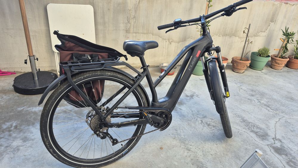 Bicicleta electrica Cube