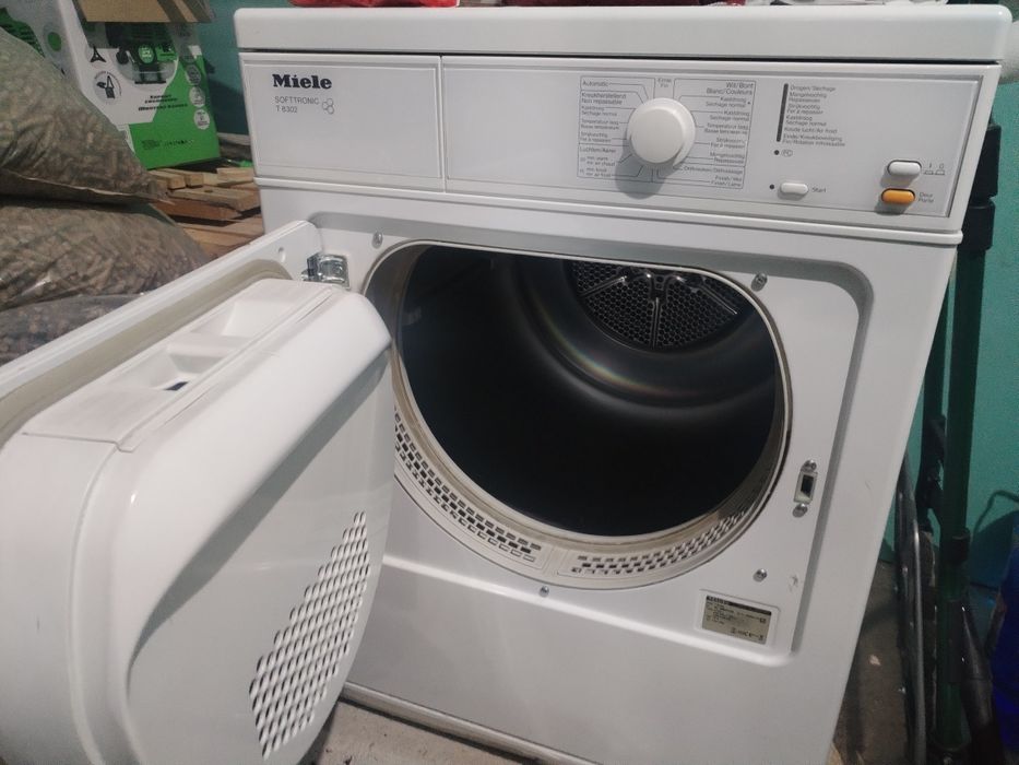 Uscator rufe Miele T8302
