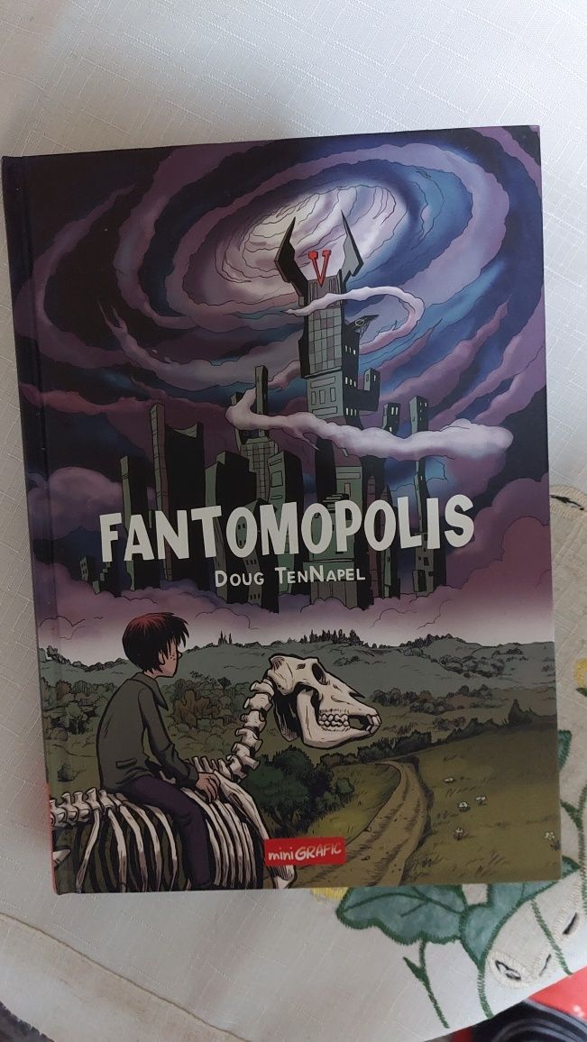 Benzi desenate Fantomopolis