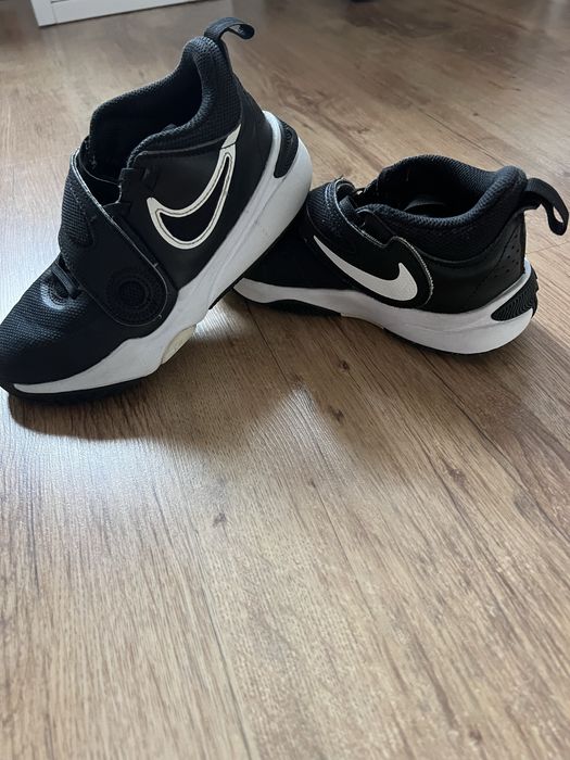 Маратонки Nike Team Hustle D 11