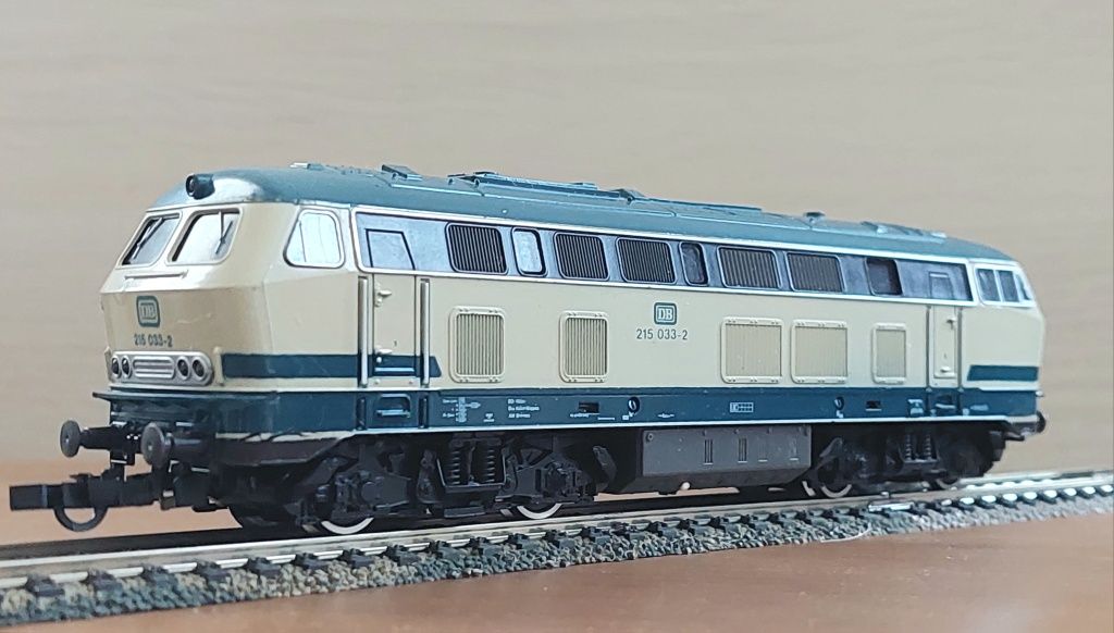 REDUS! Roco locomotiva diesel DB V215 H0 epoca 4, stare bună
