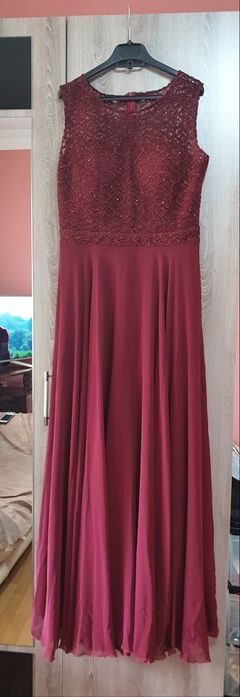 Официална рокля