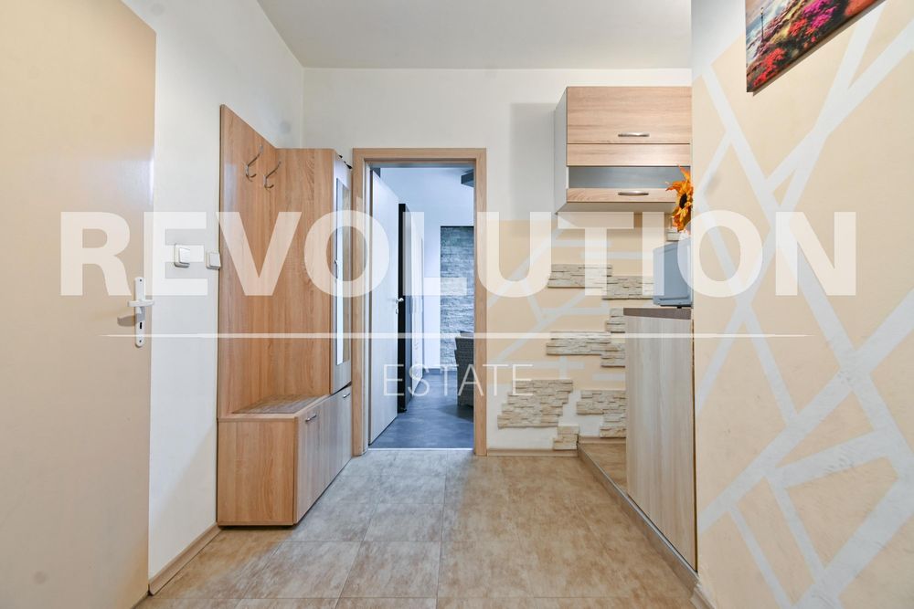 Едностаен апартамент в ж.к. Люлин 4