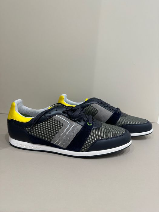 Boss sneakers чисто нови