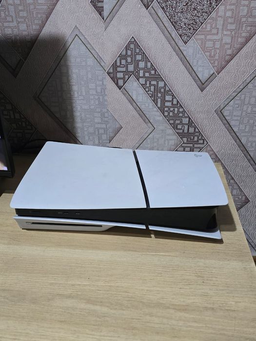 Продам PS 5, цена 300000