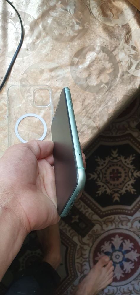 iphone 11 sotiladi narxi 2 mln 350ming