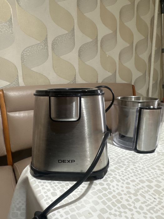Кофемолка dexp в очень хорошем состоянии. Почти новый