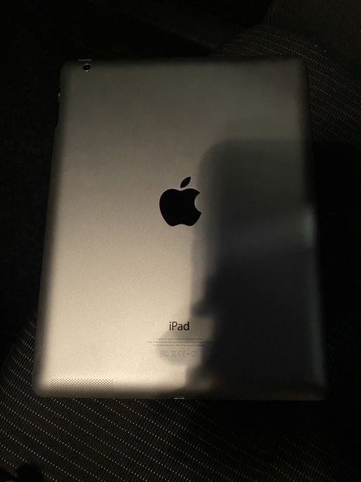 Vand tableta ipad .