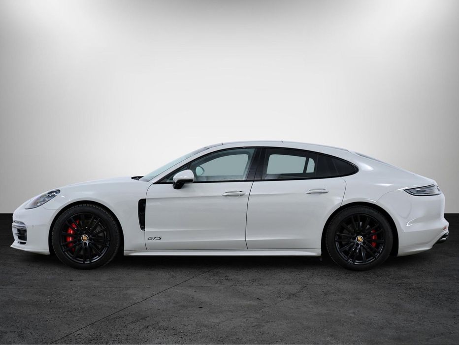 Porsche Panamera GTS – | Rent a Car / Închirieri Auto București