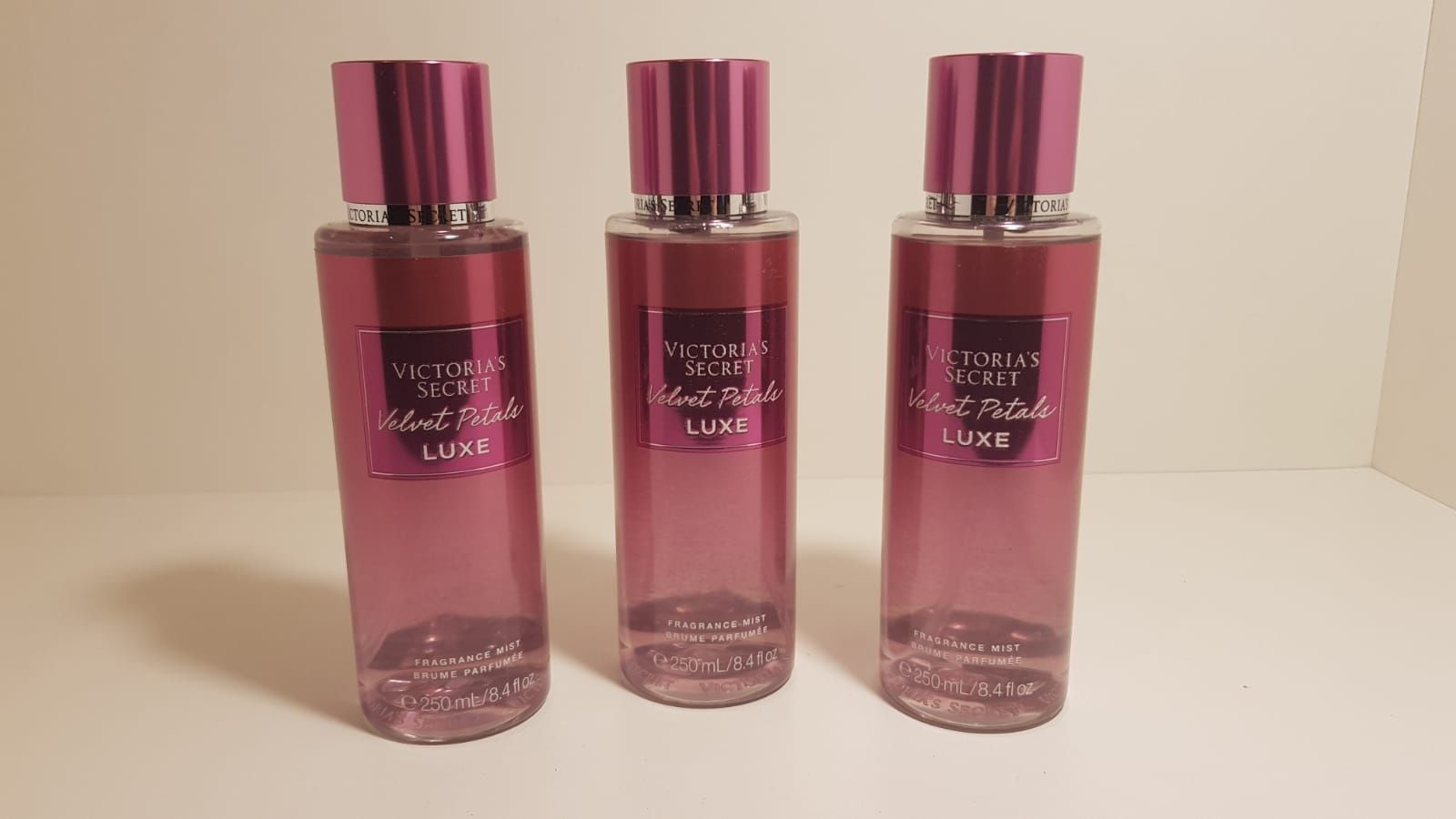 Creme Victoria Secret, mist-uri shimmer cu sclipici