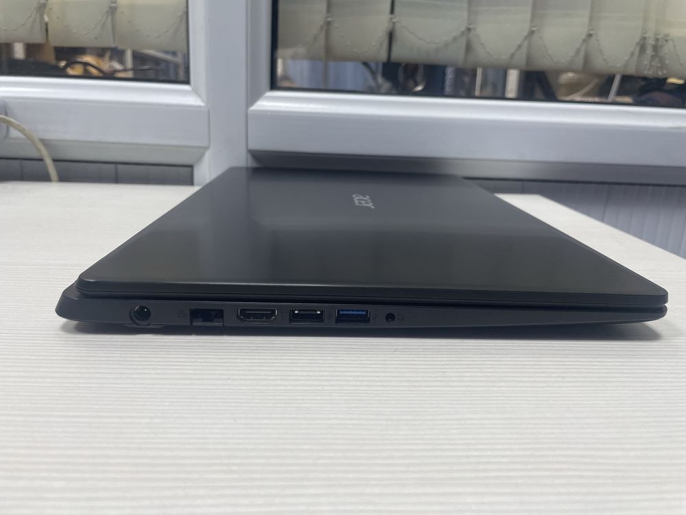 Ноутбук Acer Core I3 SSD 256 ОЗУ 8 Восьмого Поколение