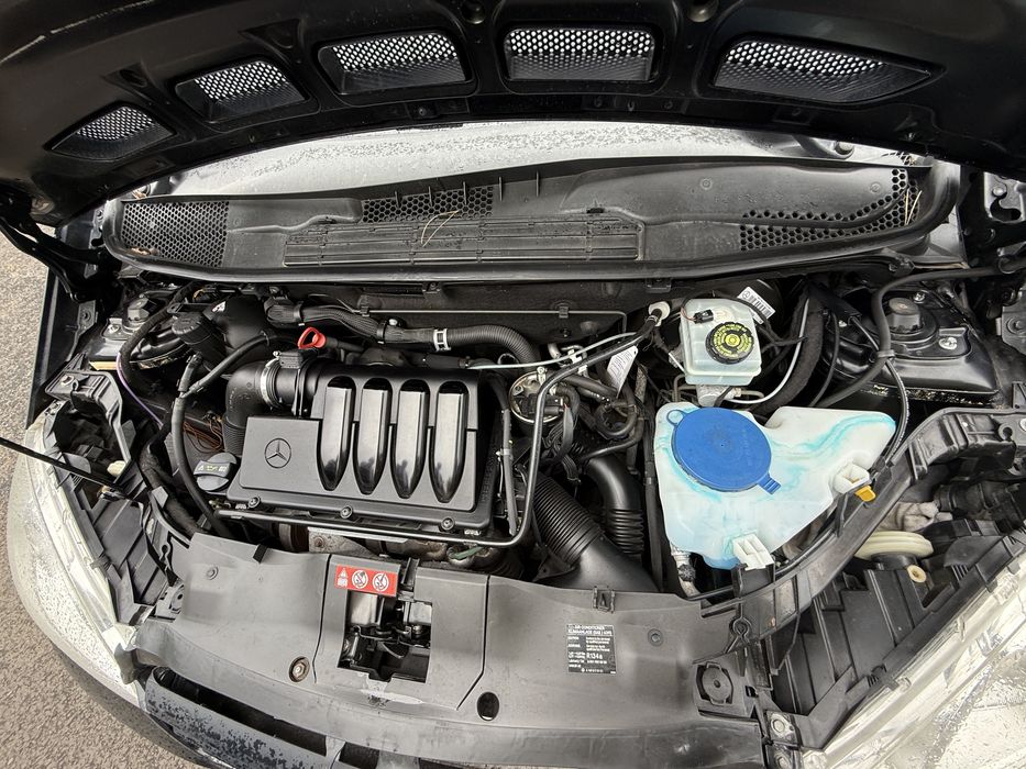 Mercedes benz A Class 2009 Manuala