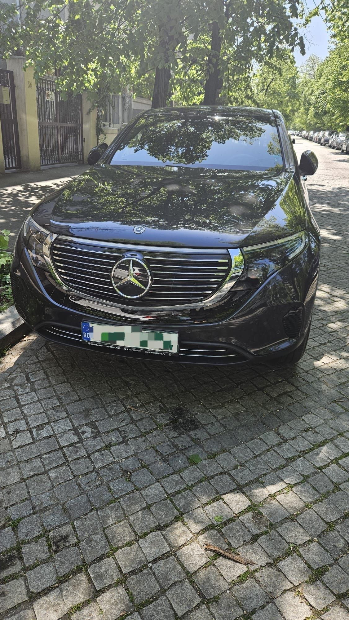 Mercedes electric EQC primul proprietar
