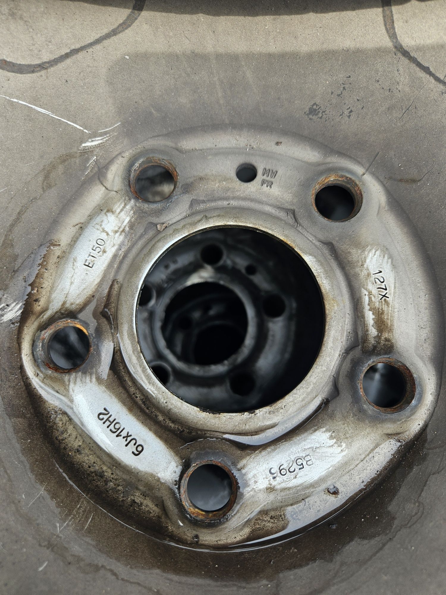 4 Jante + cauciucuri 205 / 65 / 16c Ford Transit / Custom / Connect