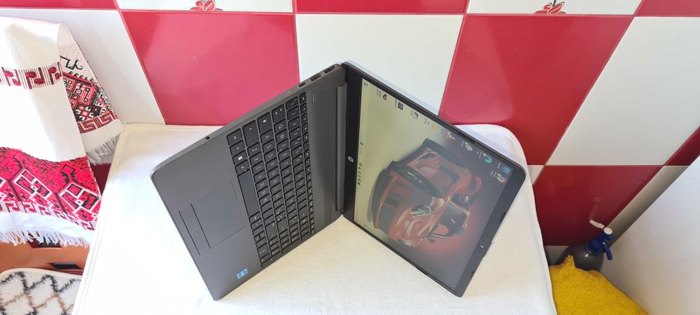 HP ultra slim i3 a-12-a cu 8 gb ram