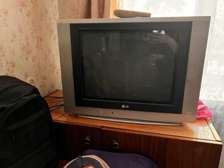 Отличный недорогой Телевизор LG с YouTube, Wi-Fi / Диагональ 53 см