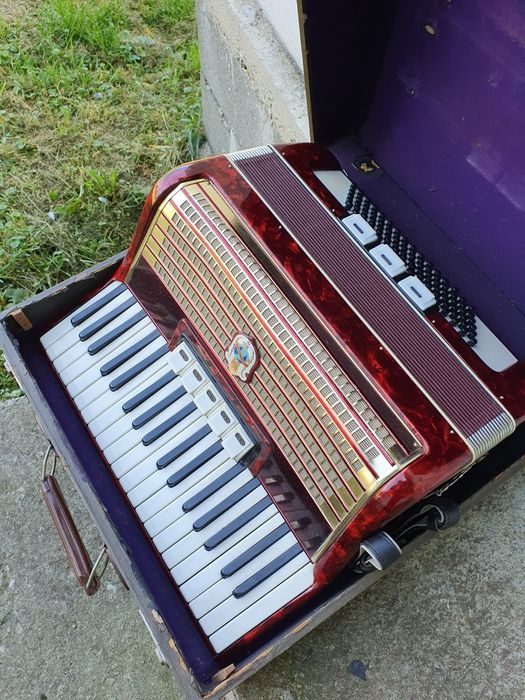 Acordeon Weltmeister Impecabil