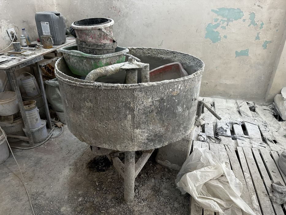 Бетономешалка, принудительного типа