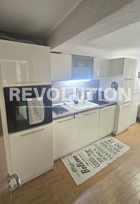 Дава се под наем Двустаен апартамент в Варна, Гръцка махала - 75 кв.м за 430 € - Снимка #2