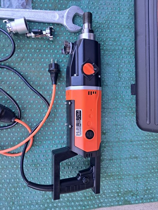 Mașină de carotat marca BERGER cu accesorii