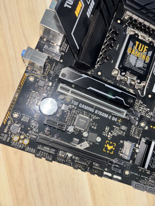 Продается материнская плата и ОЗУ ddr4. Asus tuf gaming b760m-e d-4.