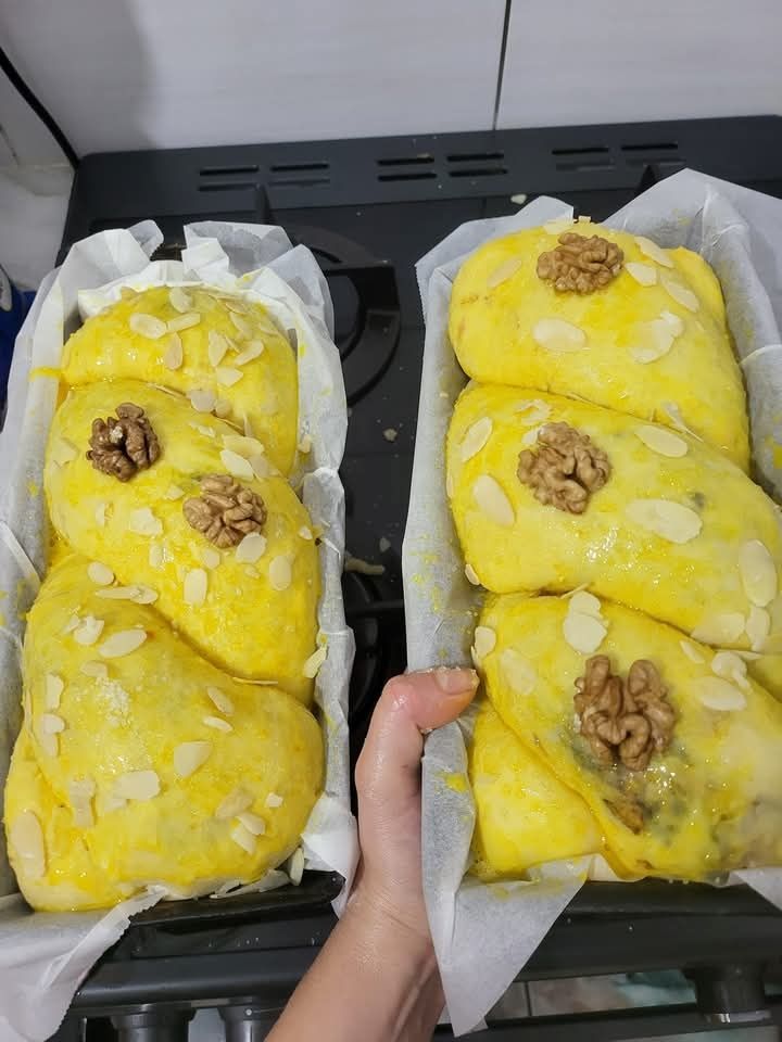 Cozonaci pufosi de casa