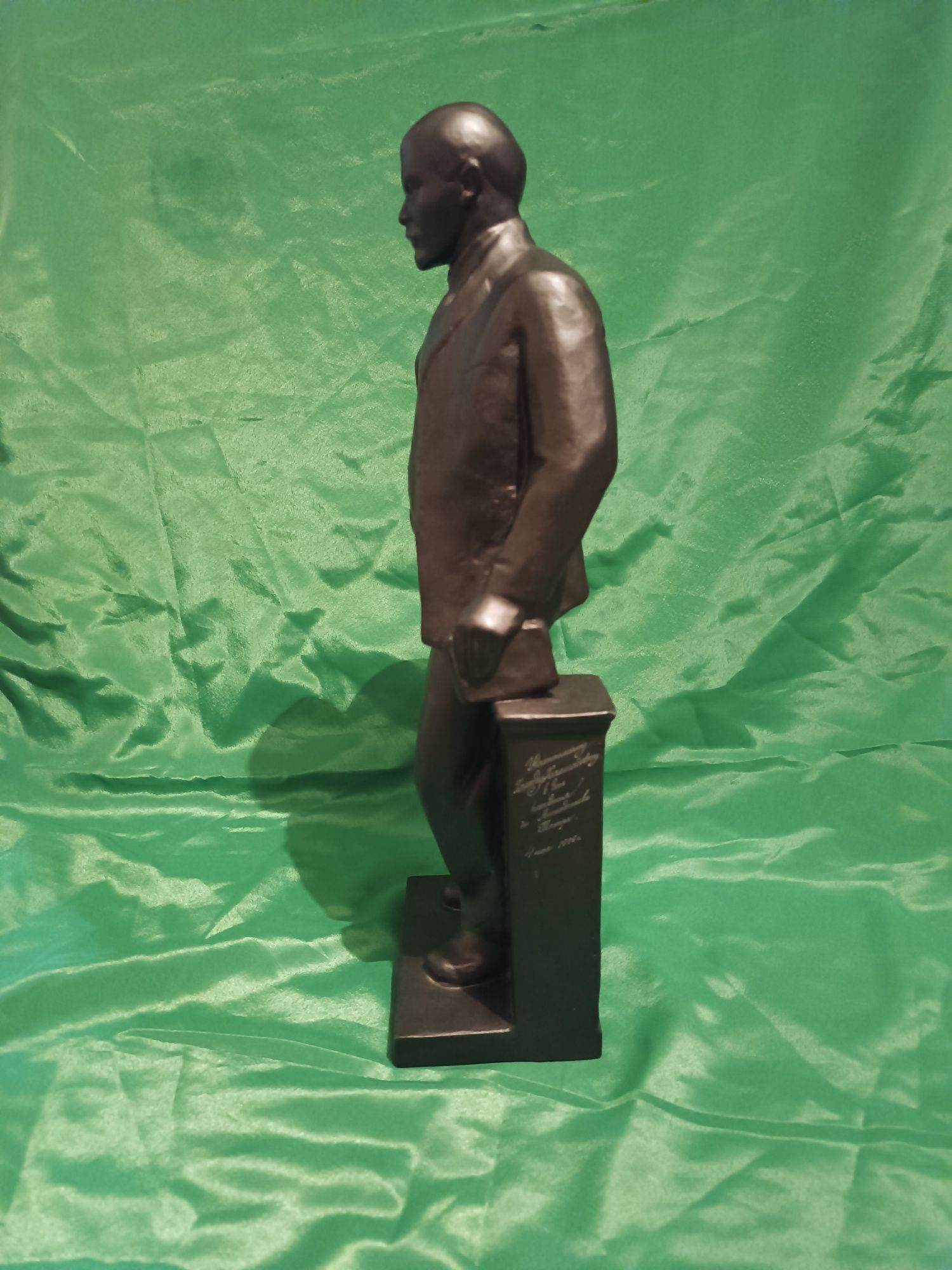 Ленин статуэтка метал чугун высота 43 см