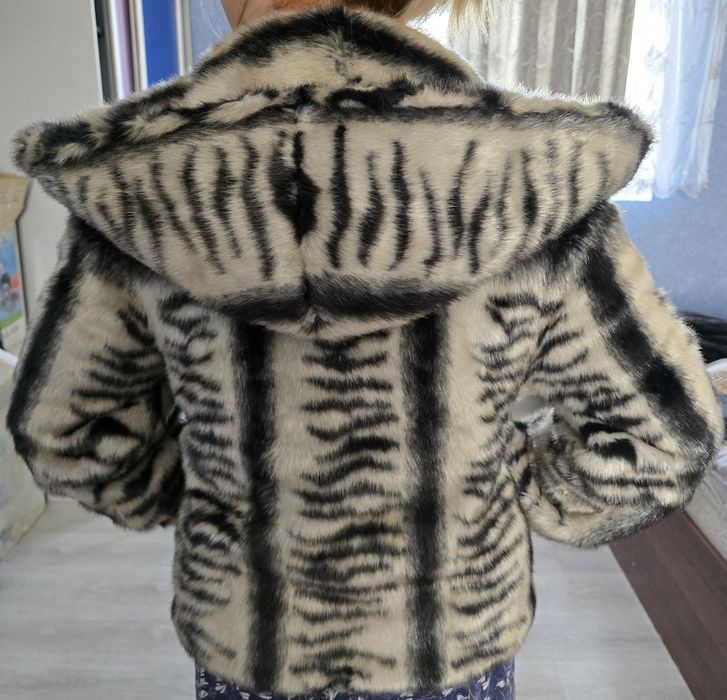 Шуба с капюшоном Fantastic Vitia For Women.