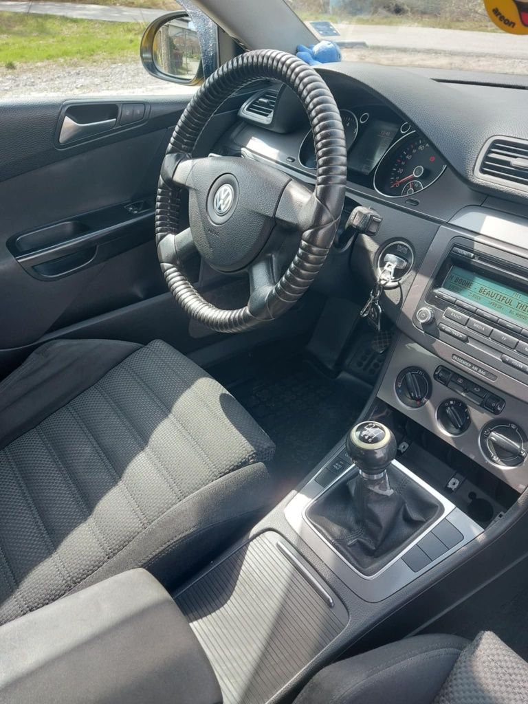 Продавам Volkswagen PASSAT 1.4 TSI