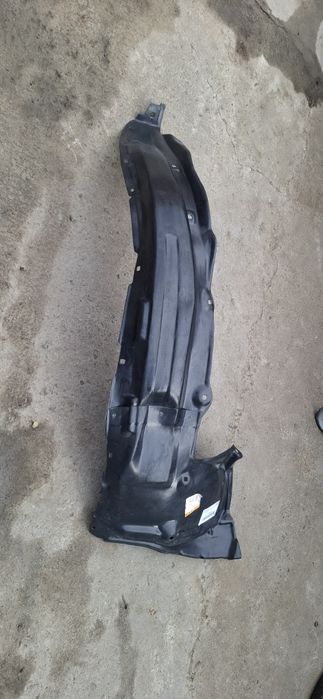 Подкрылок Toyota Tundra / Sequoia