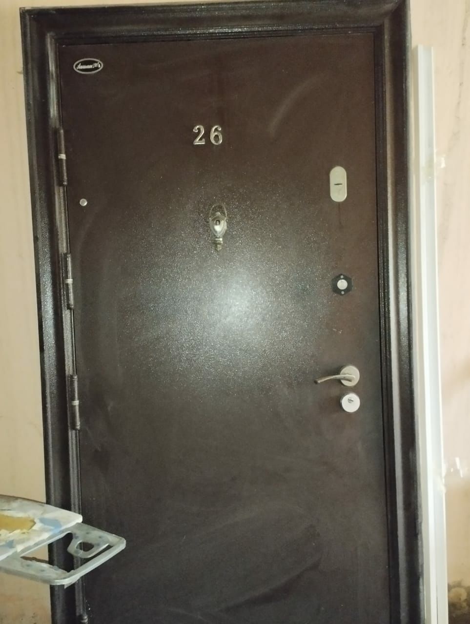 Продаю входную дверь
