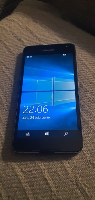 Microsoft/Nokia Lumia 650