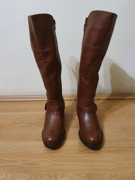 Cizme Bata noi de firma din Italia